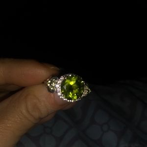 LARGE PERIDOT WHITE  ZIRCON RING SIZE 8